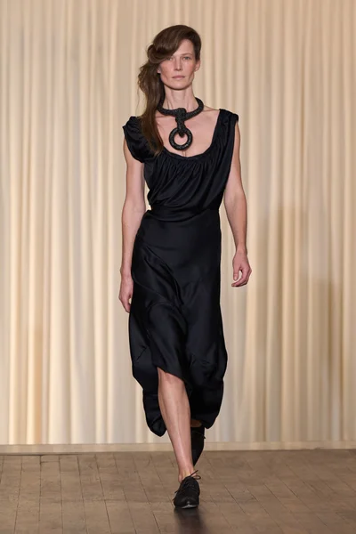 Look 28